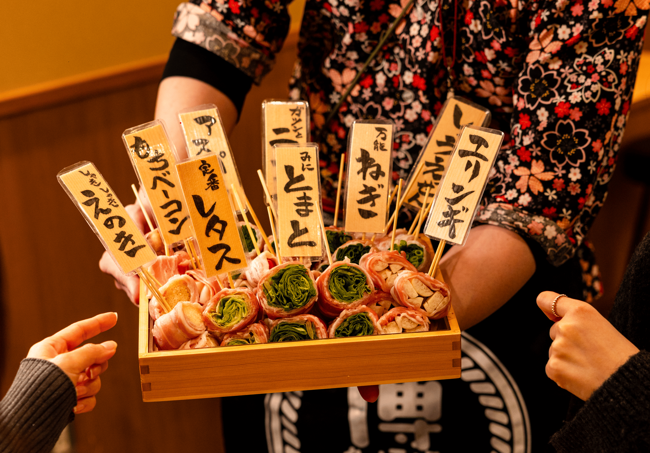 博多発祥の野菜巻き串がなぜ大ブーム？プロ直伝フライパンレシピと具材