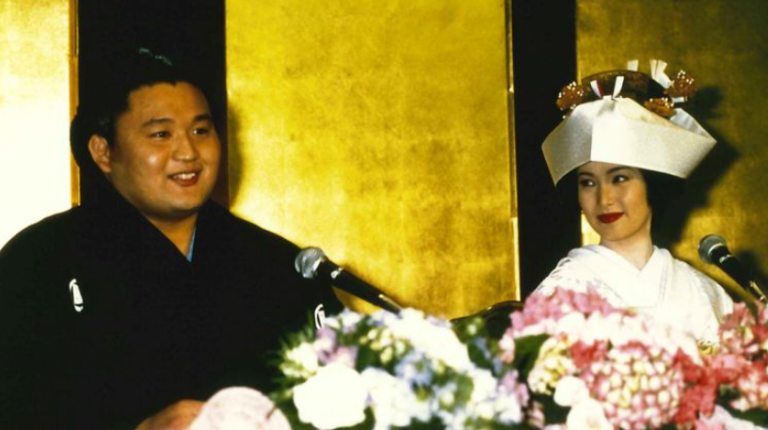 2026年、肌を彩る新たな美学：「ボディ ジュエリー」が切り拓くファッショントレンドと自己表現の最前線