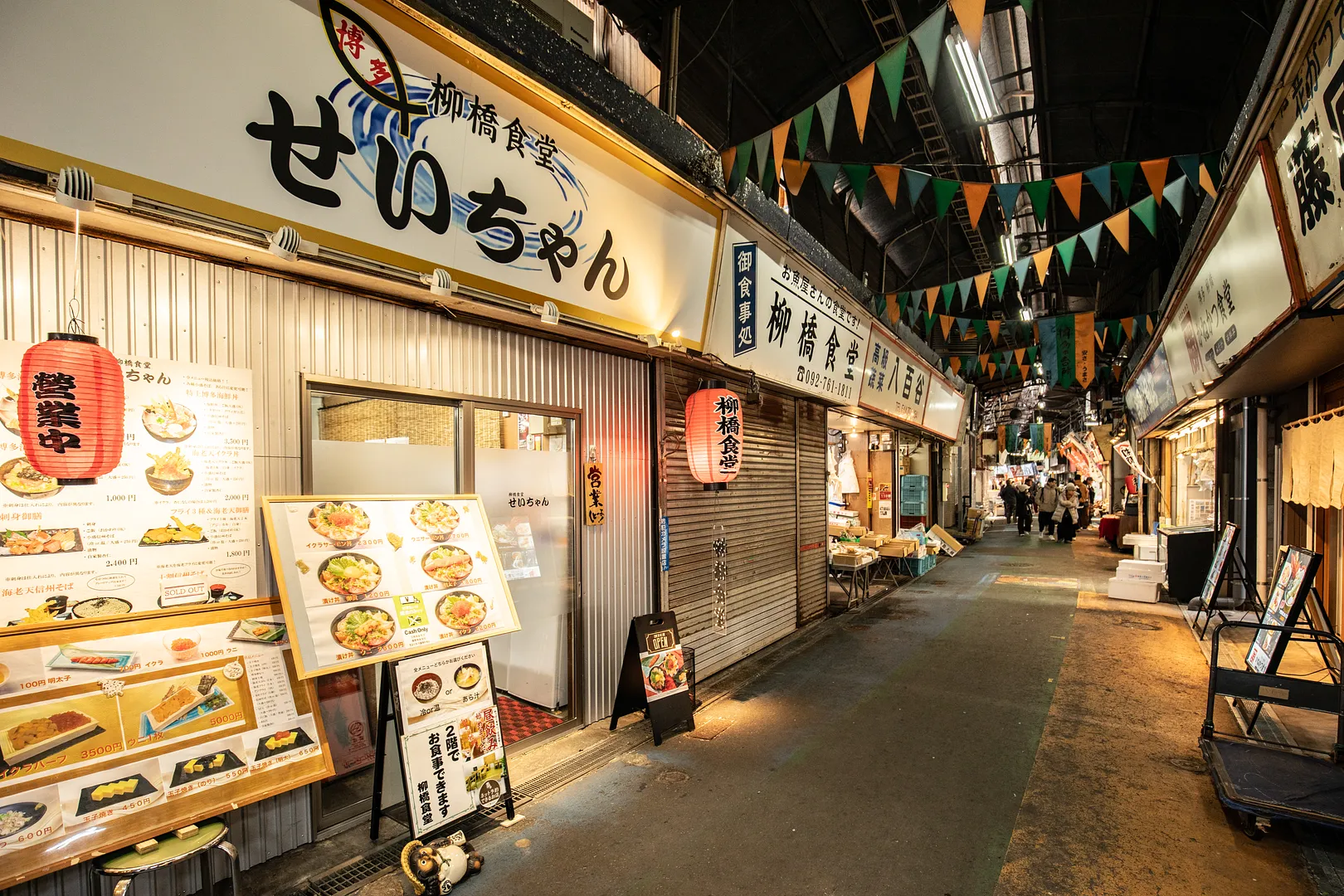 【2026最新】博多の台所・柳橋連合市場の絶品グルメと再開発の現在地