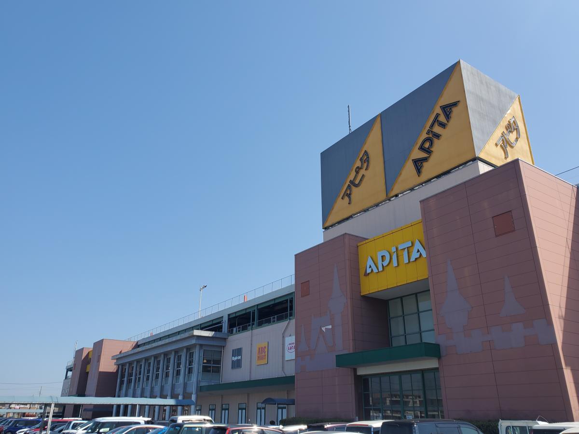 アピタ安城南店を徹底解剖！最新テナント・営業時間・混雑傾向まとめ