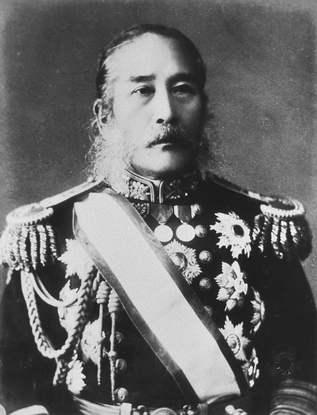 敗軍の将・榎本武揚はなぜ明治政府で異例の大出世を遂げたのか？