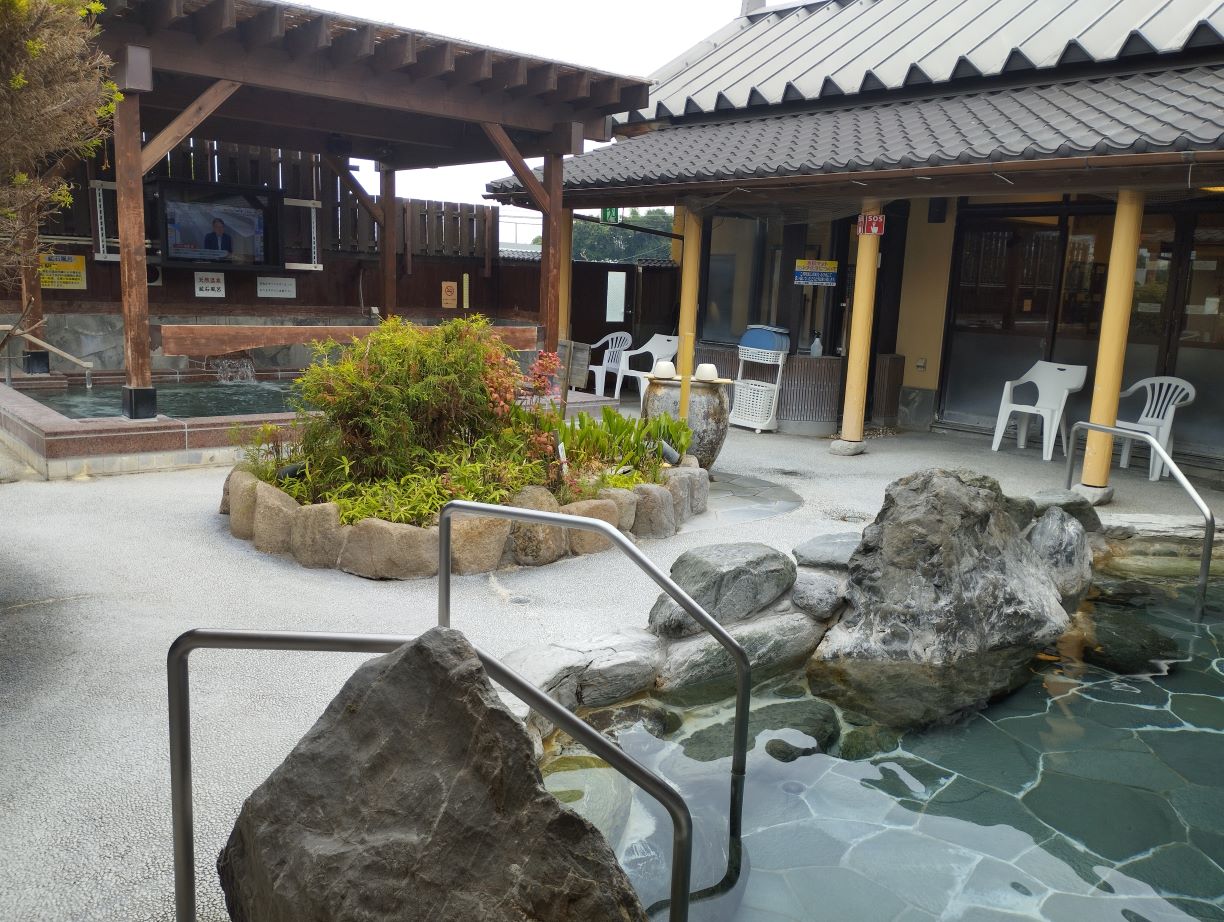 極楽湯堺泉北店の閉店理由と跡地の現在｜地元民が惜しむ真相とサウナの記憶