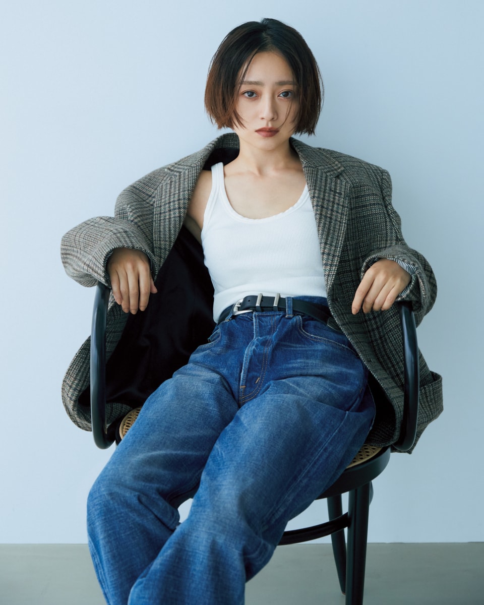奇跡の美貌を放つ安達祐実、最新グラビアの舞台裏と表現の真相
