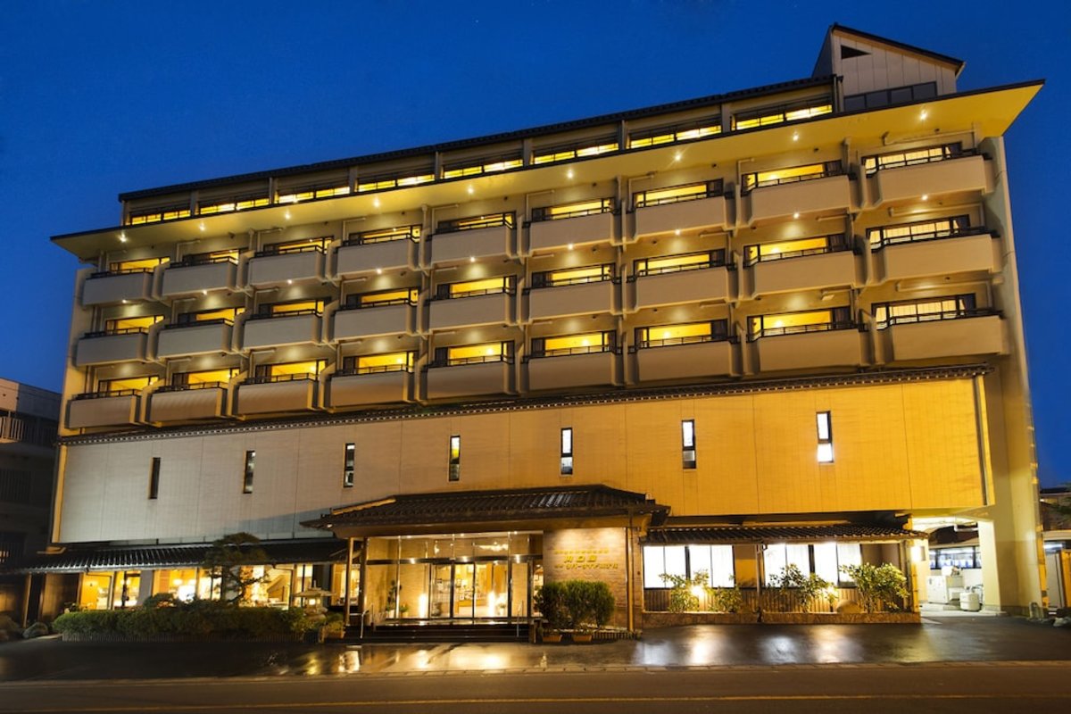 川口屋リバーサイドホテル評判の真相！絶景温泉と飛騨牛の実力検証