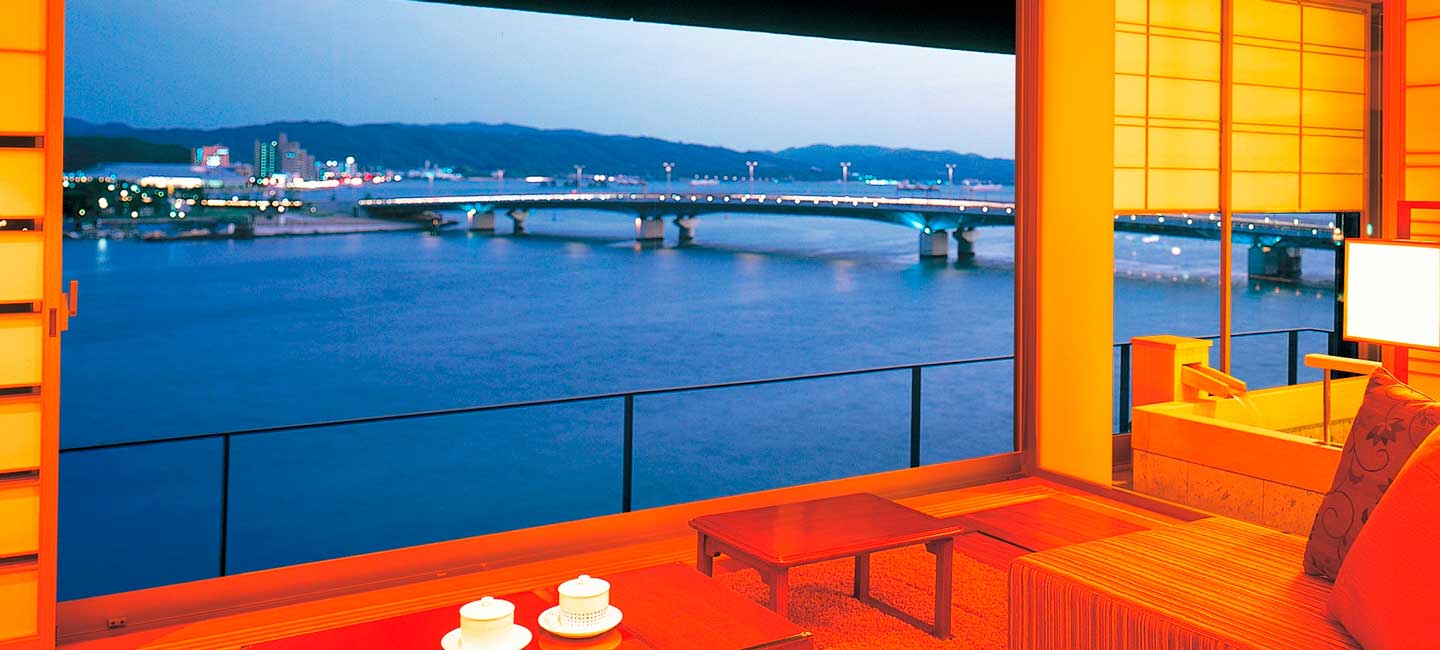 宍道湖の絶景風呂と極上蟹を堪能！松江しんじ湖温泉おすすめ穴場宿
