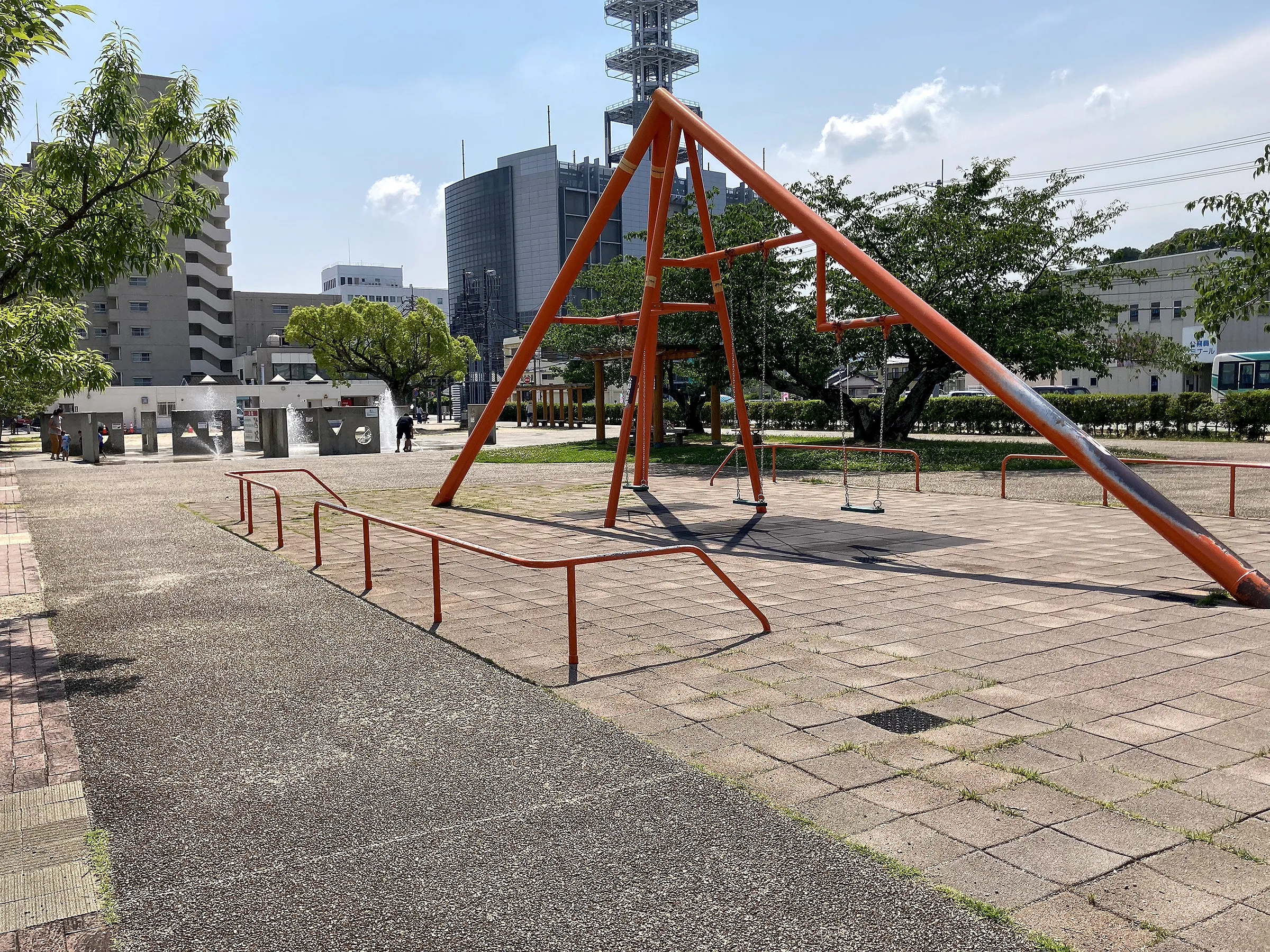 山口市中央公園が愛される理由｜駐車場混雑やスタバ・遊具の実態解剖