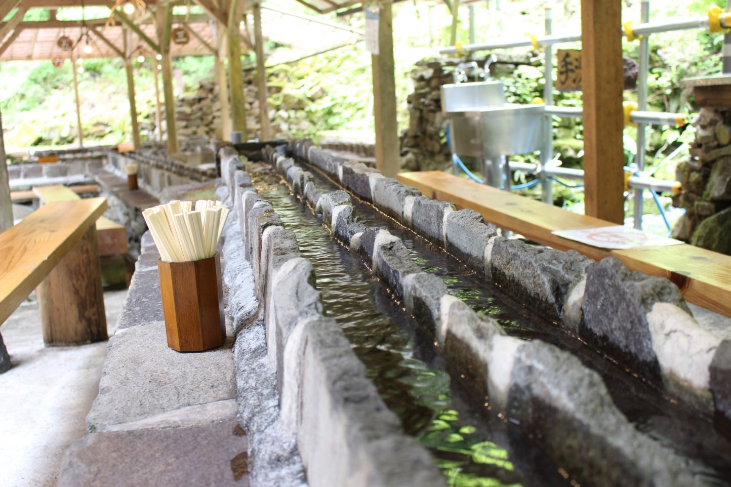 元祖流しそうめん発祥の秘密に迫る！高千穂「千穂の家」と鹿児島の差