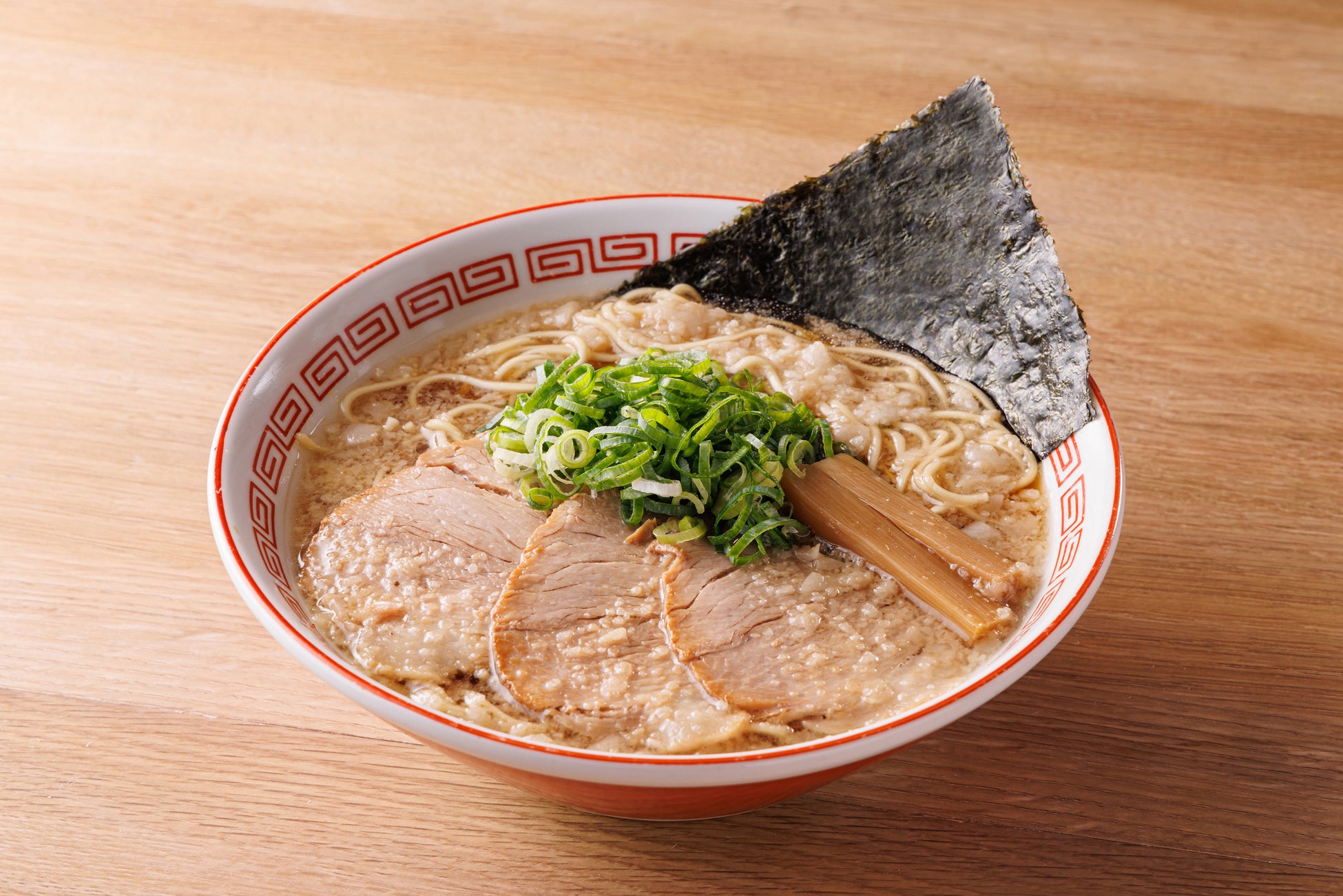 背脂醤油ラーメンに魅了される理由とは？重くない真相と2026年最新名店