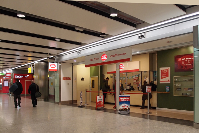 Heathrow Airport Terminal 3 Post Office Hounslow
