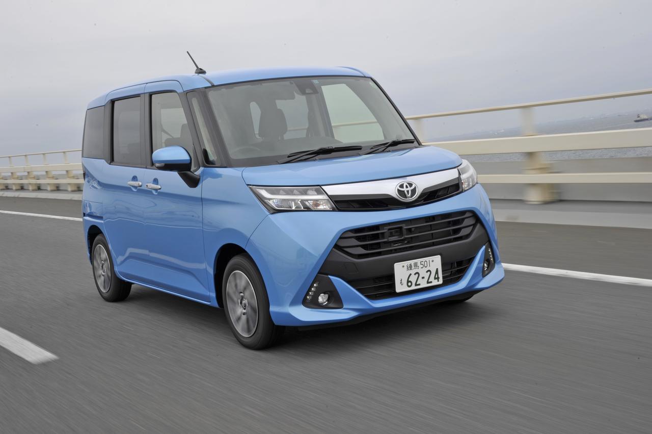 タンクトップとキャミソールの違い徹底解剖！見せるインナーの正解