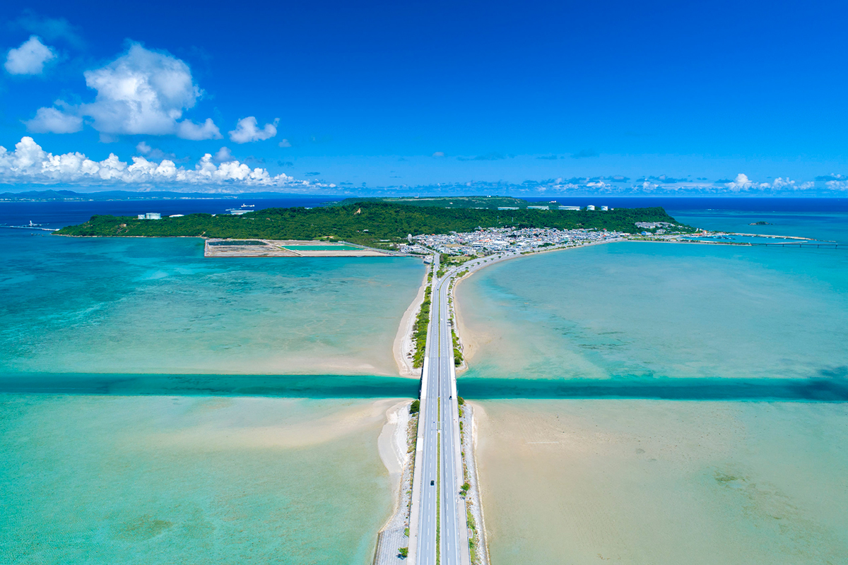 沖縄・海中道路の絶景ビーチ比較！地元民が選ぶ穴場と注意点【2026年最新】