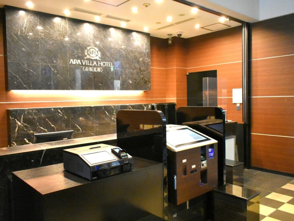 ホテルのチェックイン何時から？遅延キャンセルの真相と最新手続き