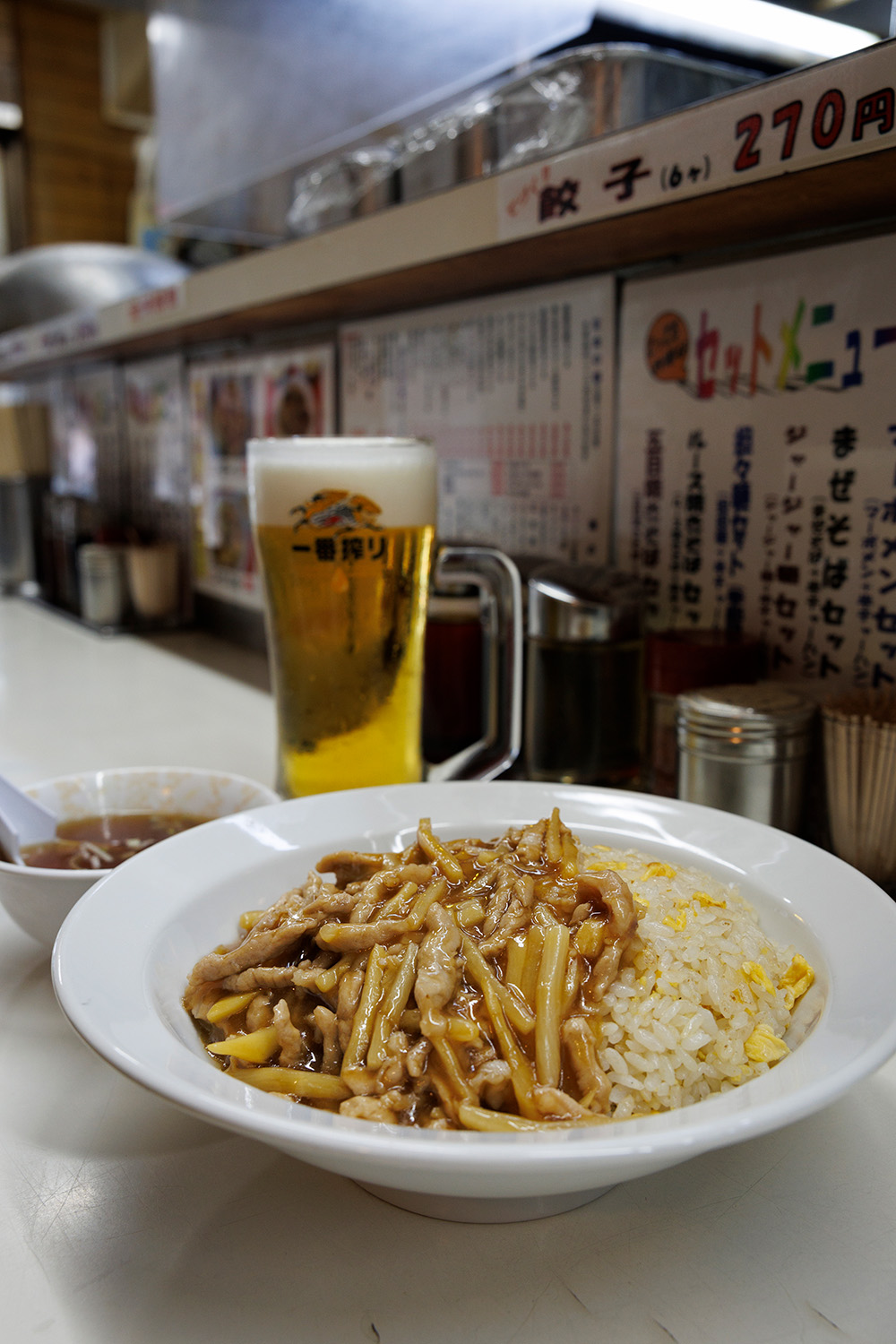 渋谷の至宝「兆楽 宇田川町店」ルースー炒飯の魅力と混雑・評判を徹底検証