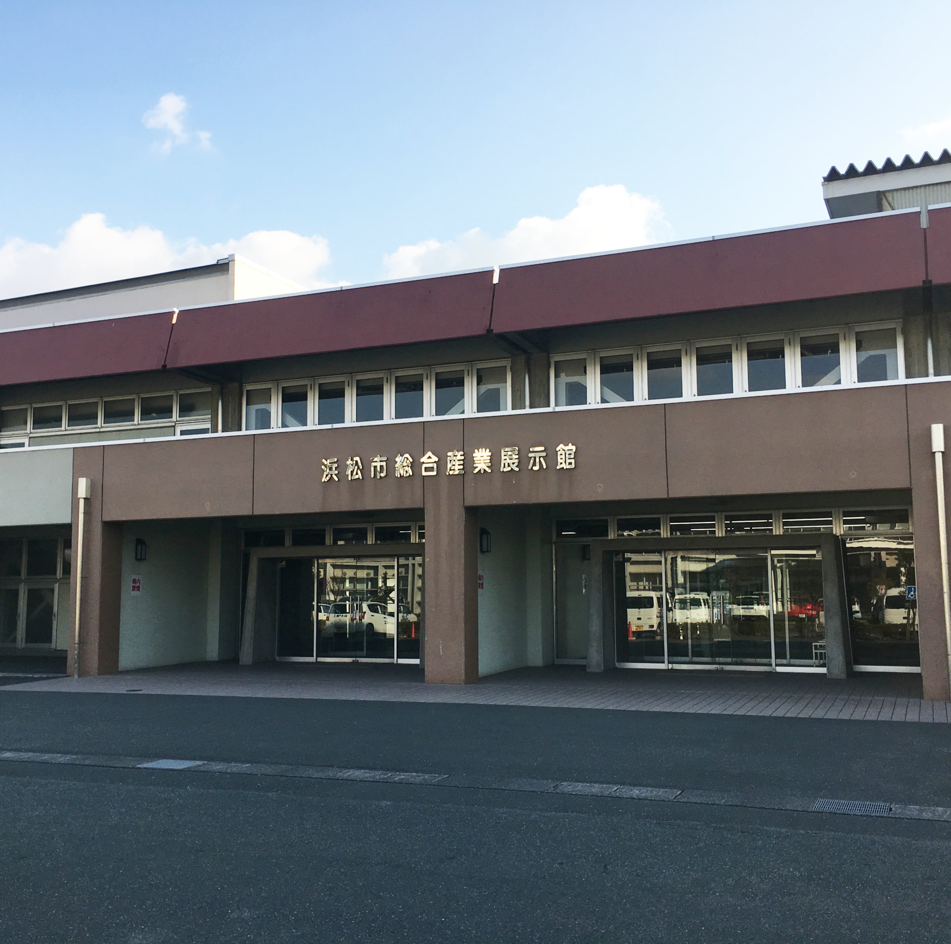 産業展示館の熱気再燃！大型ライブと見本市を完全制覇する裏ワザ