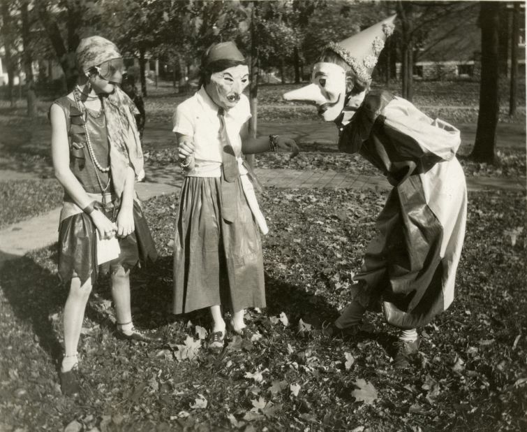 How Did the Custom of Dressing up in Costumes Start