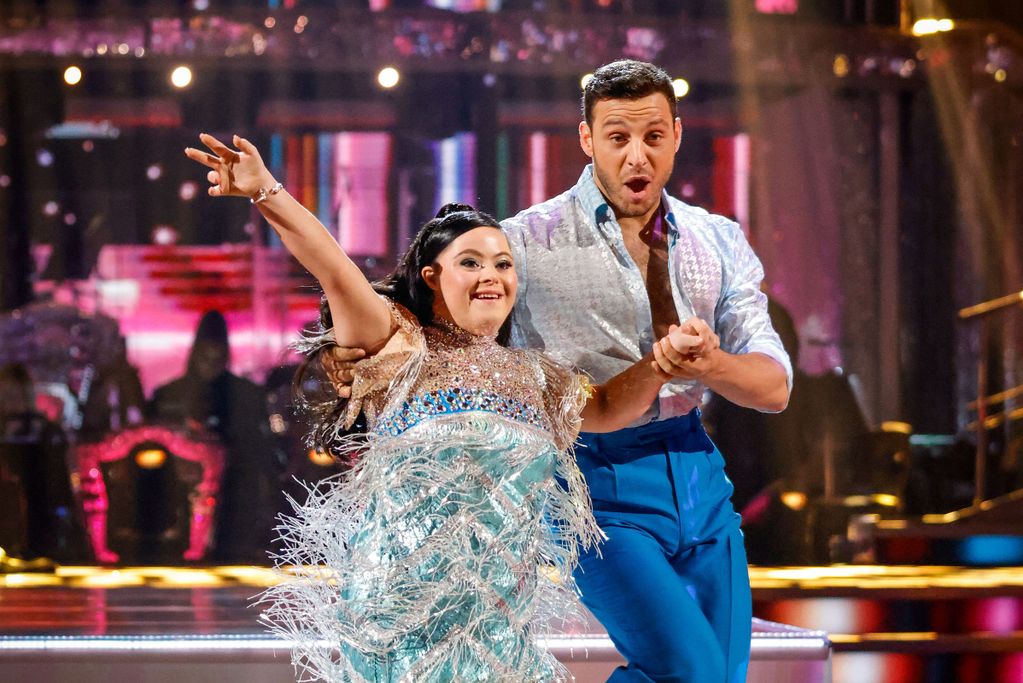 How Old Is Ellie on Strictly