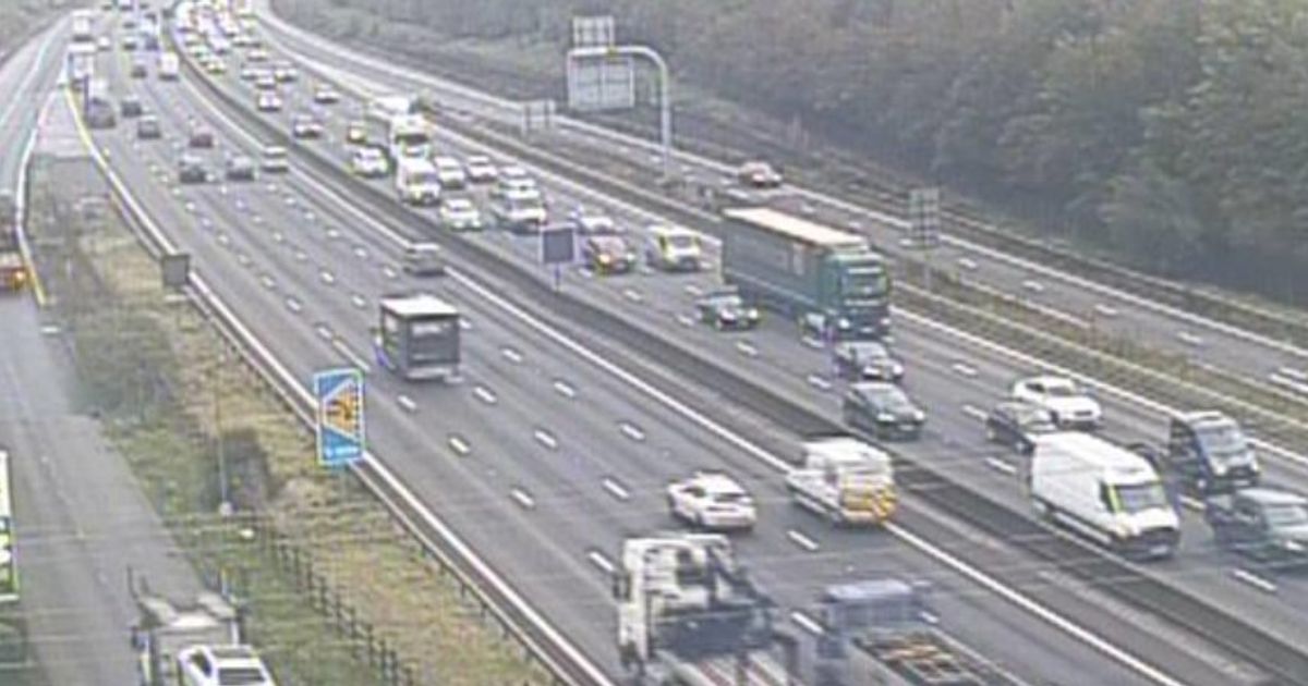 M25 Lanes Gradually Reopening Following Large Amounts of Smashed Glass