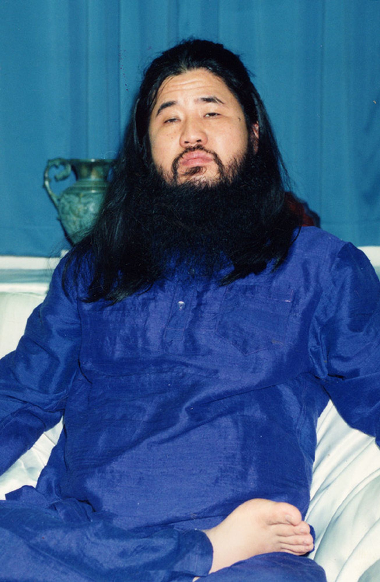 松本智津夫の生涯と真相｜生い立ちから死刑執行・遺骨問題と後継団体の現在
