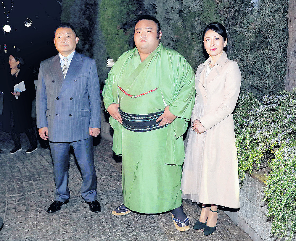 美しすぎる姿で話題沸騰！貴景勝の母・佐藤純子さんの驚愕秘話