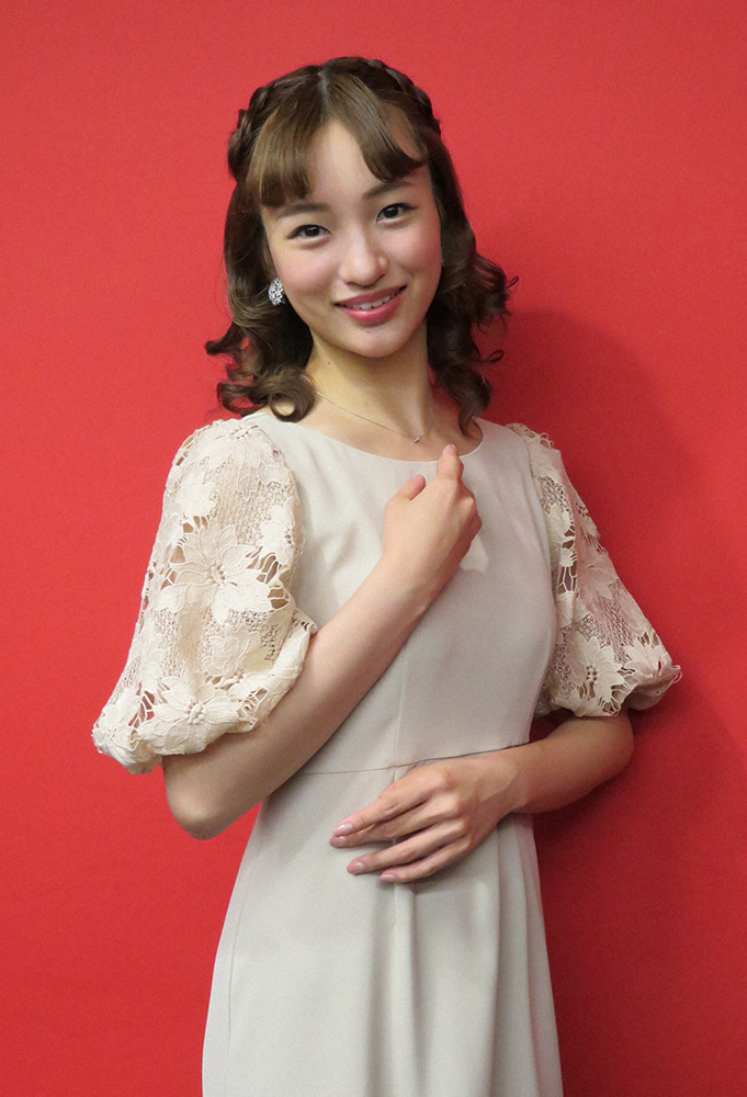 元宝塚花組トップ華優希のツイッターは？公式Xと現在の出演情報を追跡