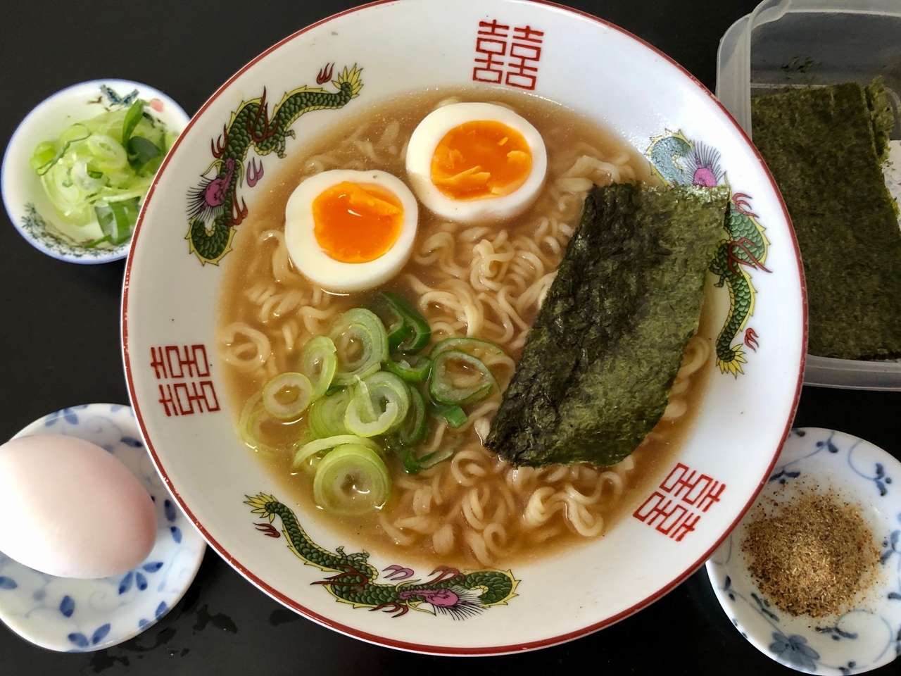 インスタントラーメンを美味しく！プロ直伝の激変裏技レシピ【2026】