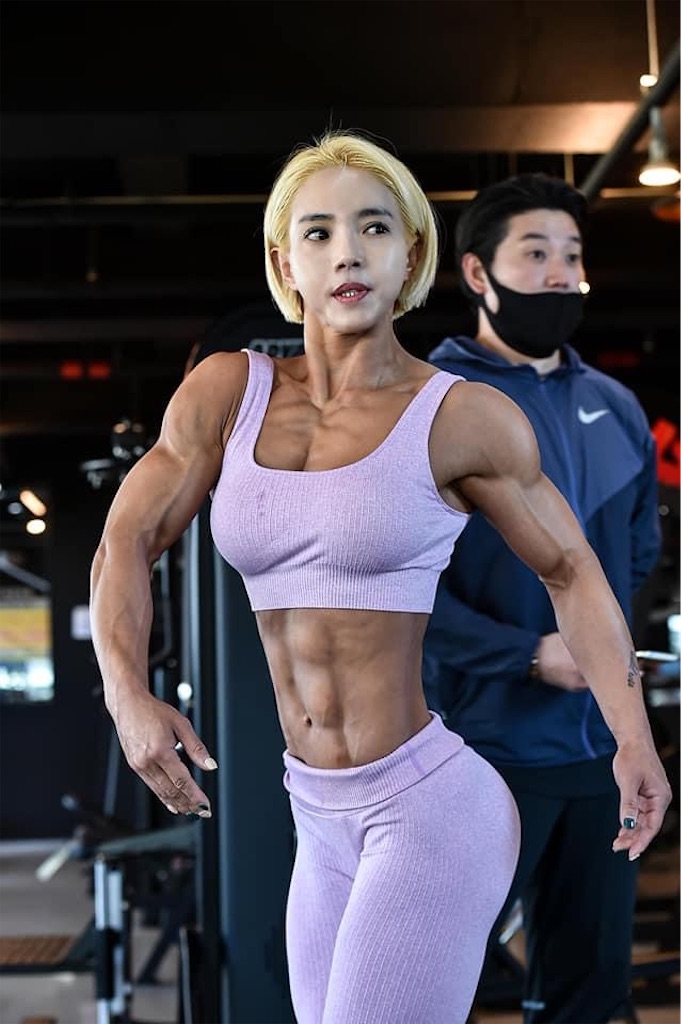 美と筋肉が激突する最前線へ！女性ボディビルの進化と過酷な極意