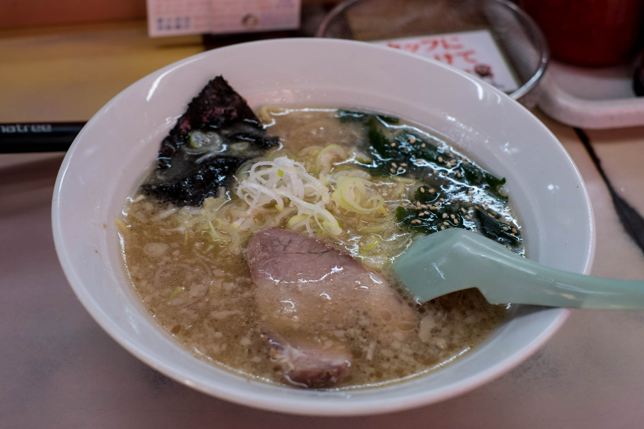 ラーメンかもんの評判と噂の真相！人気メニューや混雑状況を徹底解説