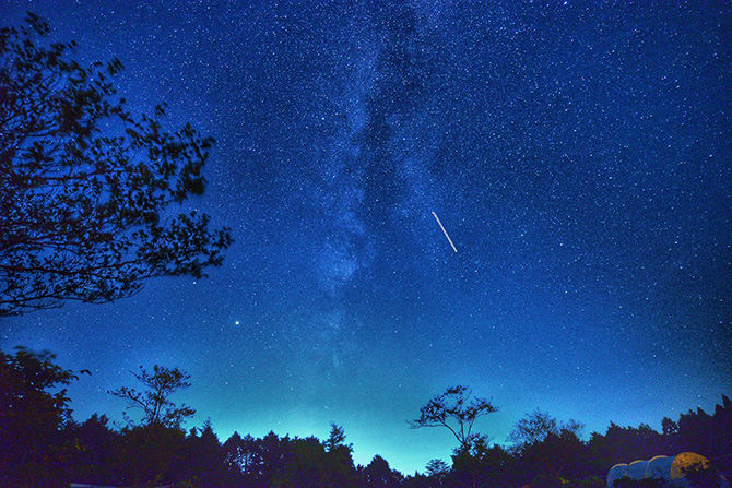 2026年夏の夜空が化ける。新月と重なるペルセウス座流星群、観測条件は過去最高レベルへ