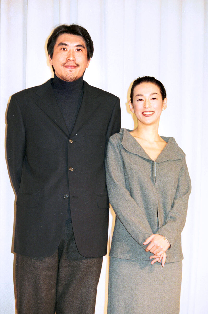 離婚から5年、鈴木保奈美と石橋貴明が描いた「理想の第二章」――自立とリスペクトが交錯する2026年の現在地