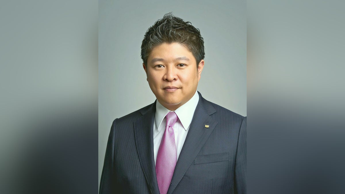 麻生太郎の子供たちの現在地と華麗なる家系図！後継問題の全貌