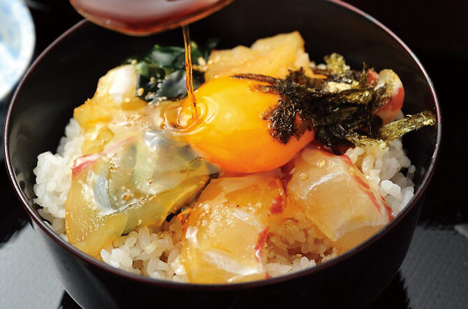 生の刺身と卵でなぜ食べる？宇和島鯛めしの秘密と名店＆黄金比レシピ