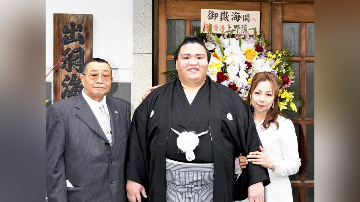 御嶽海の母親に死因の噂？母マルガラさんの現在と家族の真相を追う