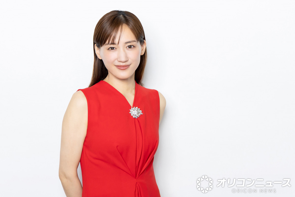 綾瀬はるか紅白司会は何回？涙と天然名場面の真相【2026年最新】