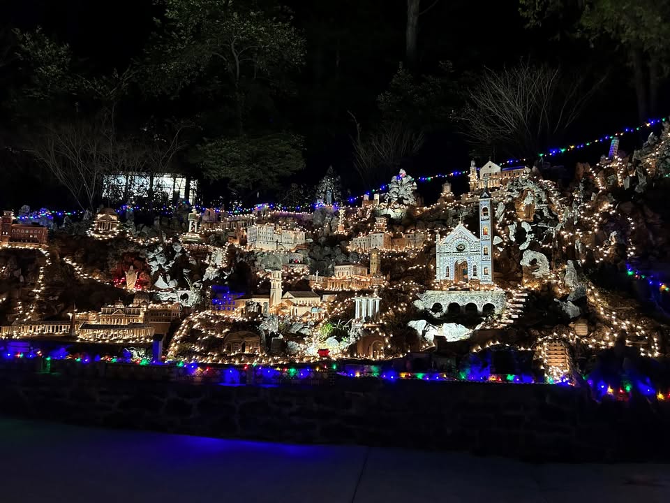 Christmas at the Grotto Cullman Al