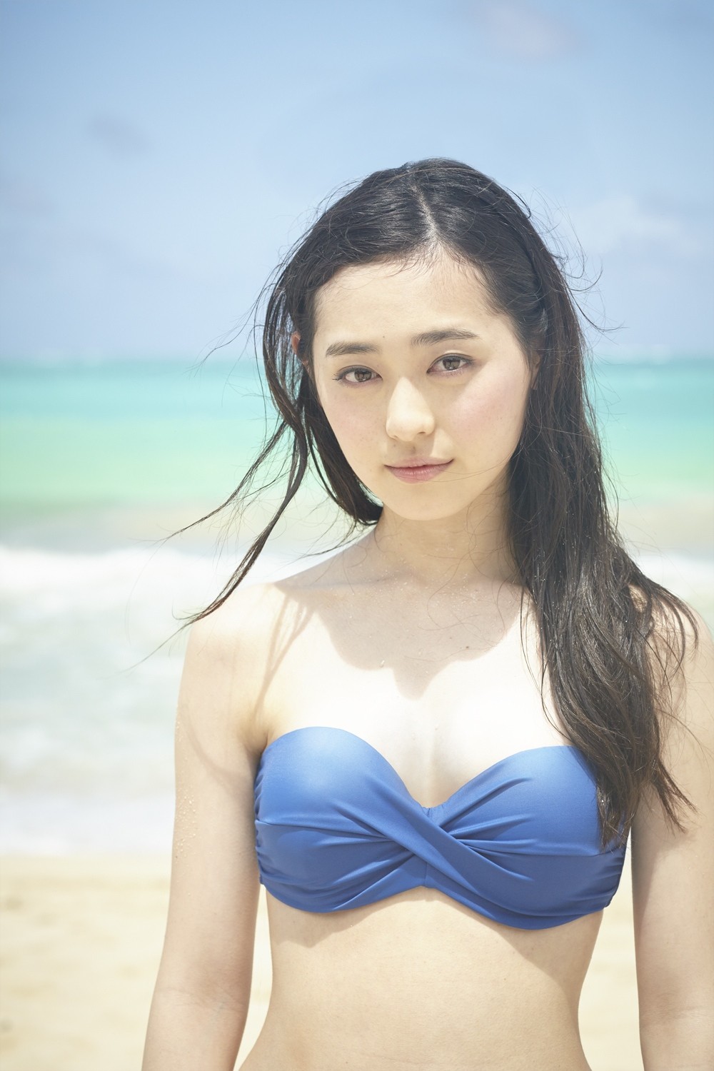 福原遥のビキニ姿が話題の理由は？歴代写真集とグラビアの真相を検証