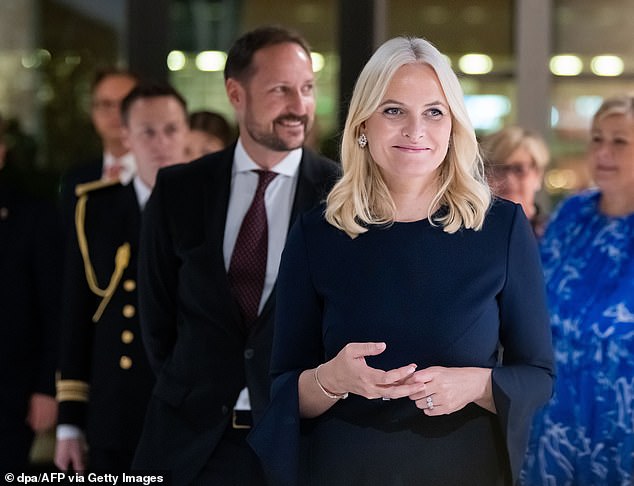 Norway’s Pm Accuses Mette-Marit of “Poor Judgment” over Epstein Emails