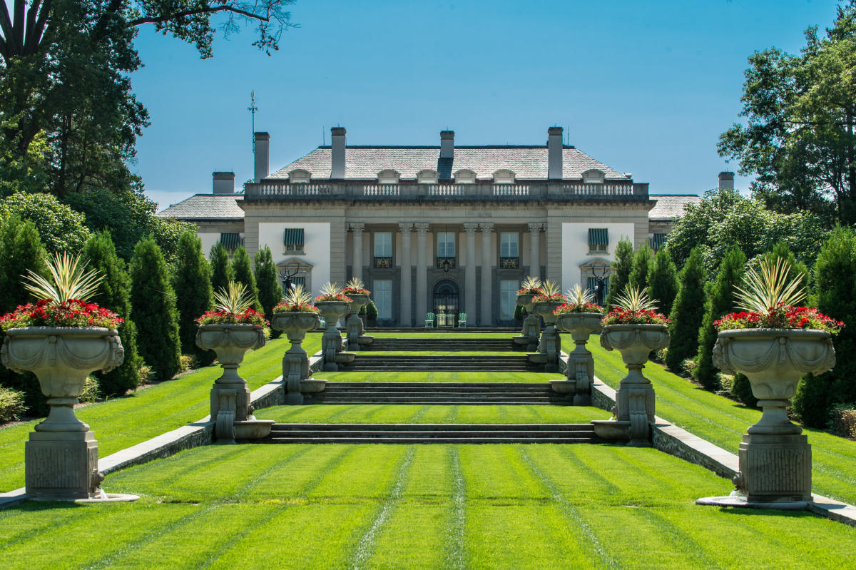Dupont Mansions in Delaware