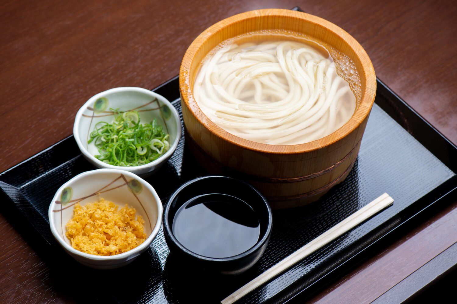 丸亀製麺の釜揚げうどん食べ方完全ガイド！桶の湯の真実と激ウマ裏技