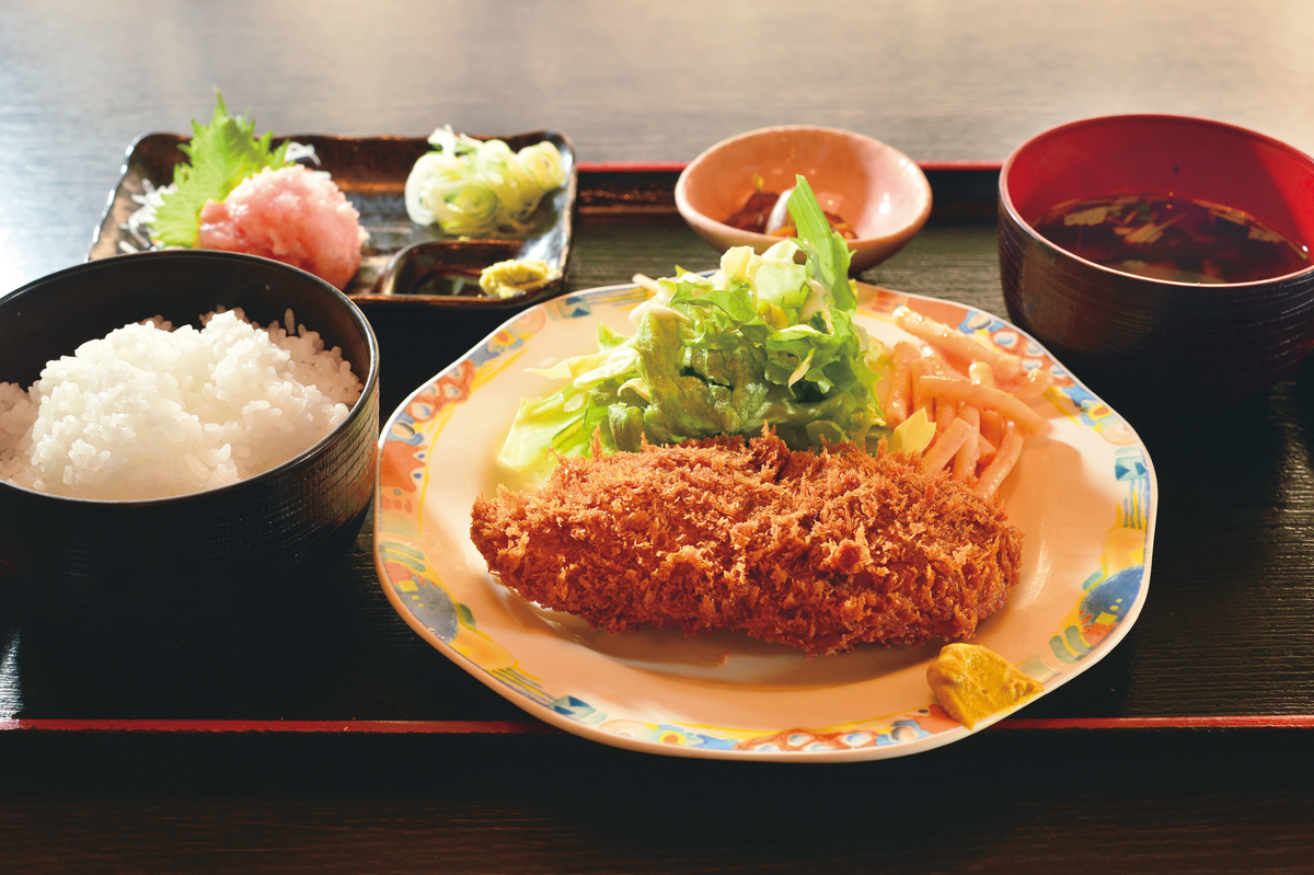 東大前「食堂もり川」の魅力解剖！名物まぐろステーキと実力派定食