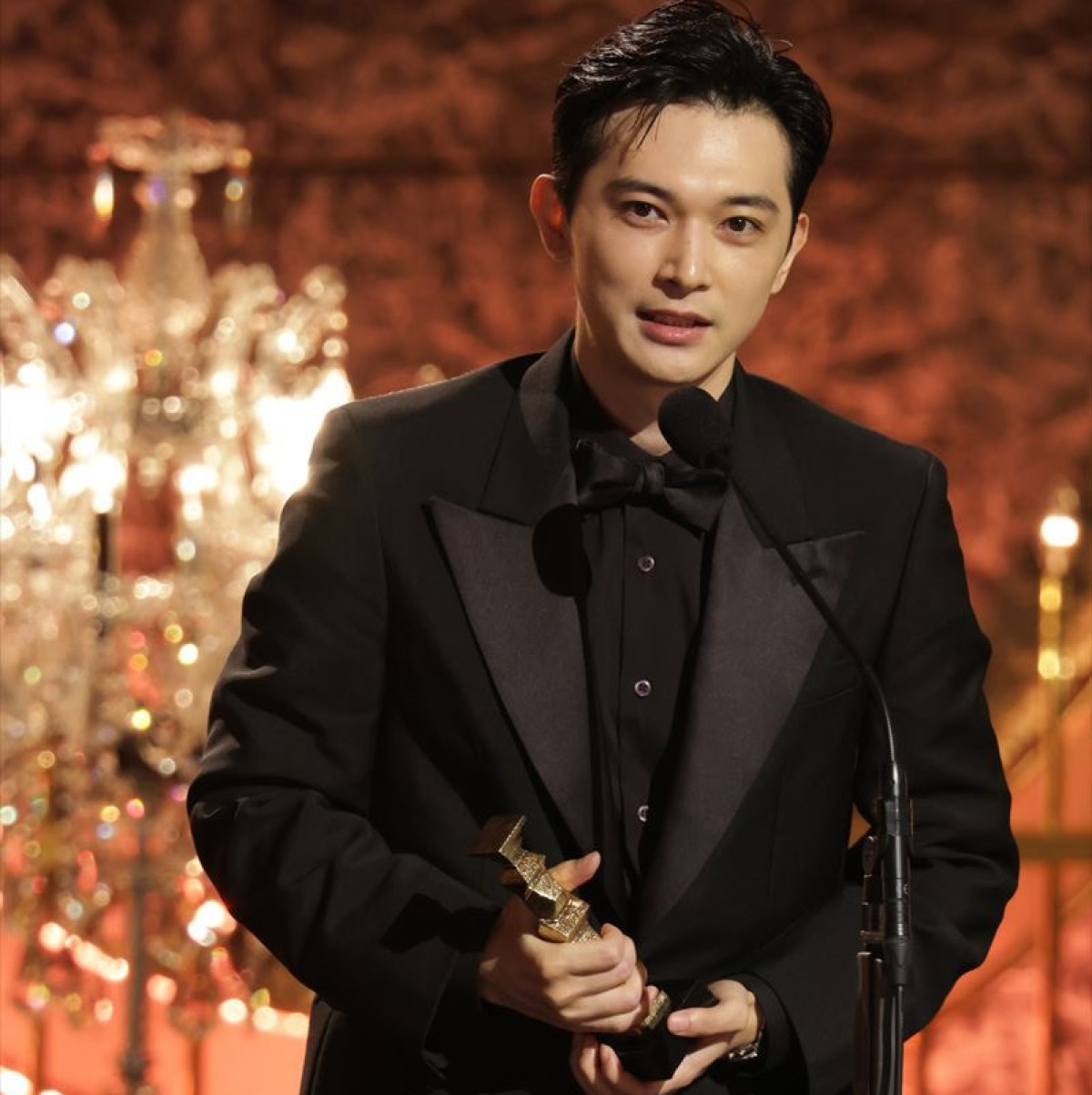 吉沢亮、日本アカデミー賞で最優秀主演男優賞を受賞！「国宝級」から「怪優」へ、映画界を震撼させた狂気の演技と涙の舞台裏