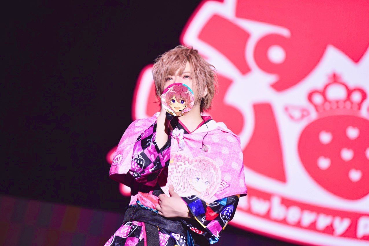 すとぷりさとみの実写素顔に迫る！イケメンと噂の顔写真やライブ真相