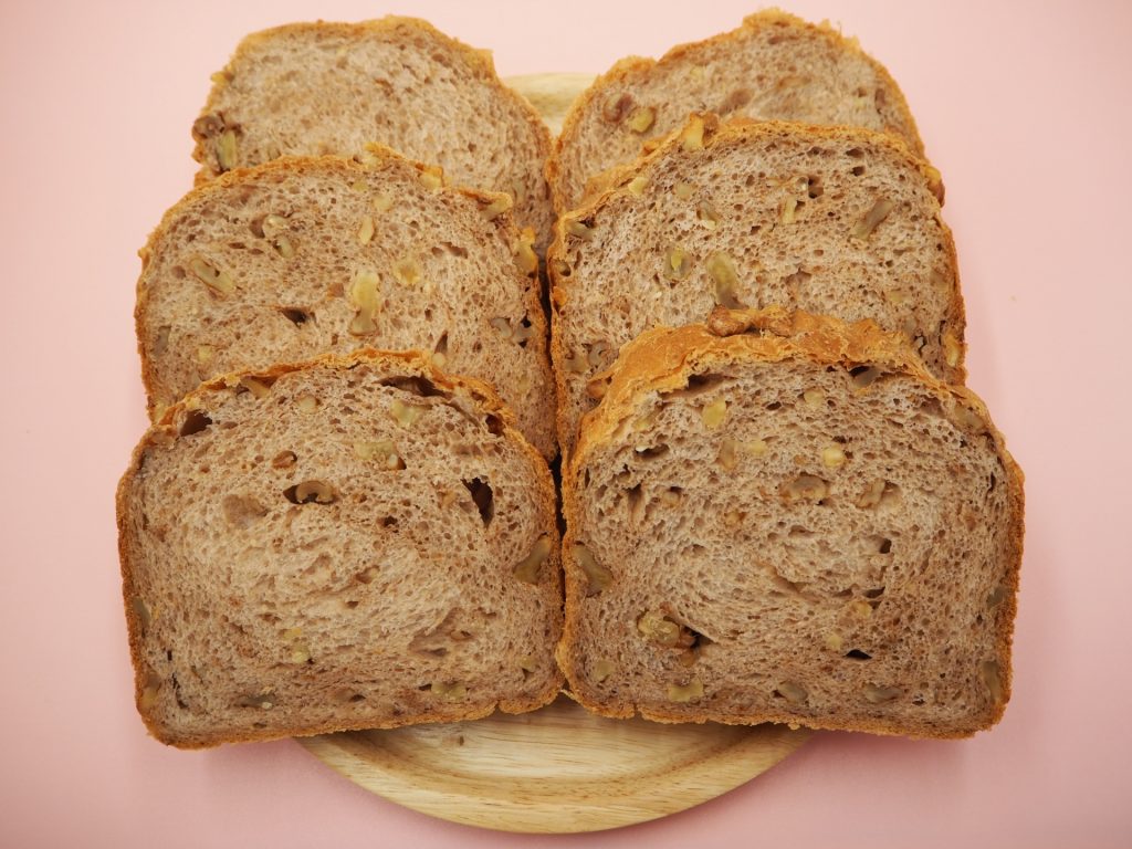 全粒粉は体に悪い噂の真相｜残留農薬やミネラル排出の真偽を検証