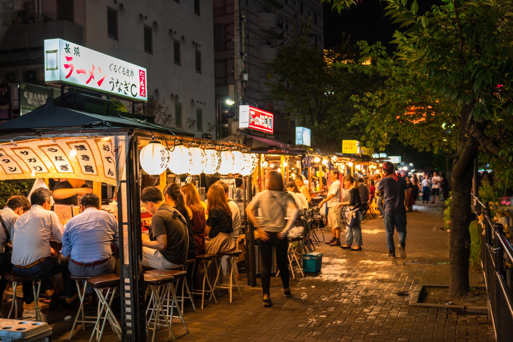 【2026年】天神屋台の完全攻略ガイド！人気名店・初心者マナーと予算相場