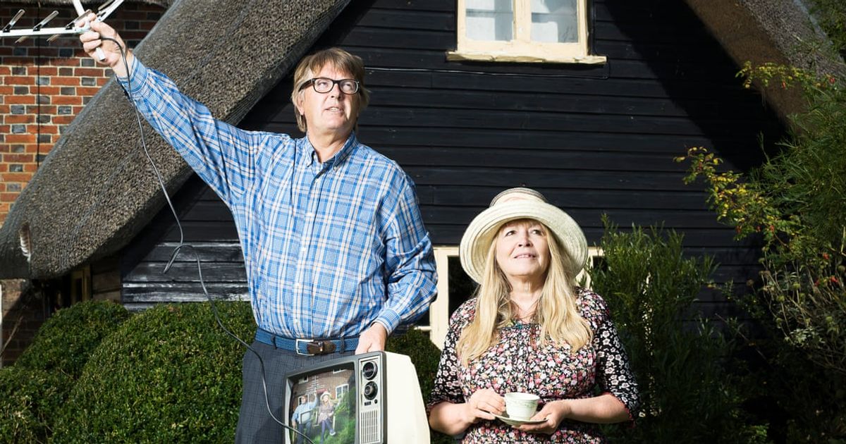 Where Do Giles and Mary Live