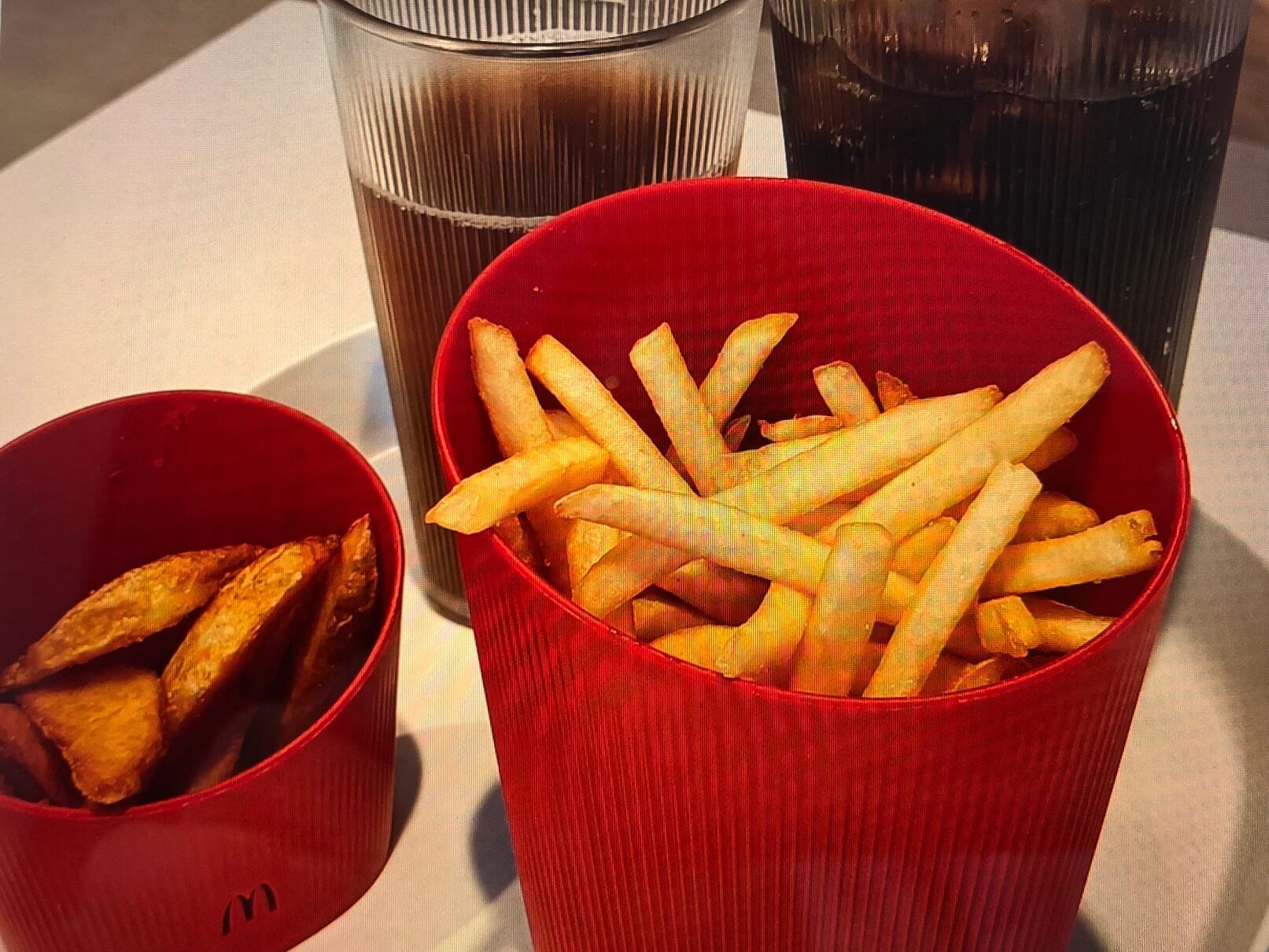 マックのポテトにプラスチック混入？異臭の真相と返金・交換対応の全貌