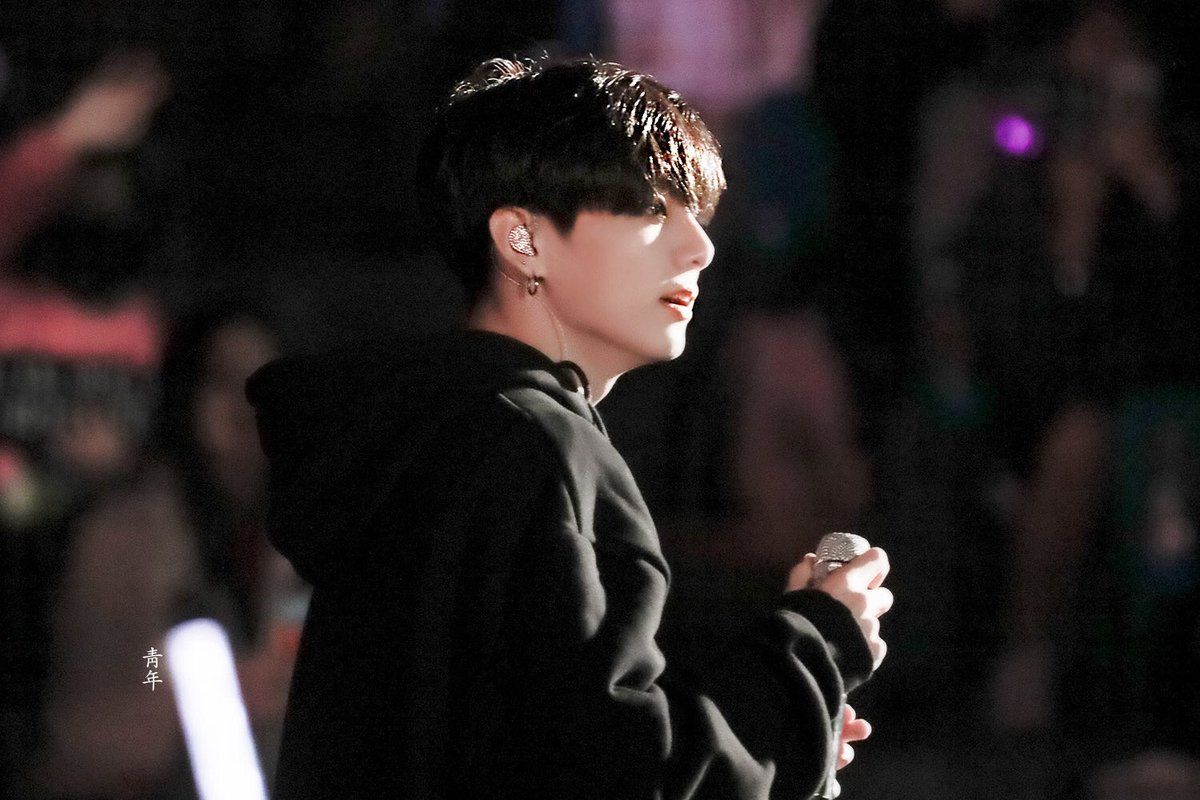 Jungkook Side View W Cup