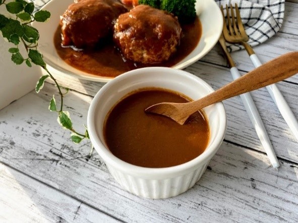 缶詰不要！家にある調味料で本格デミグラスソースを混ぜるだけ再現術