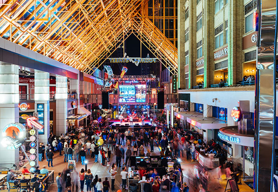 4Th Street Live Bag Policy