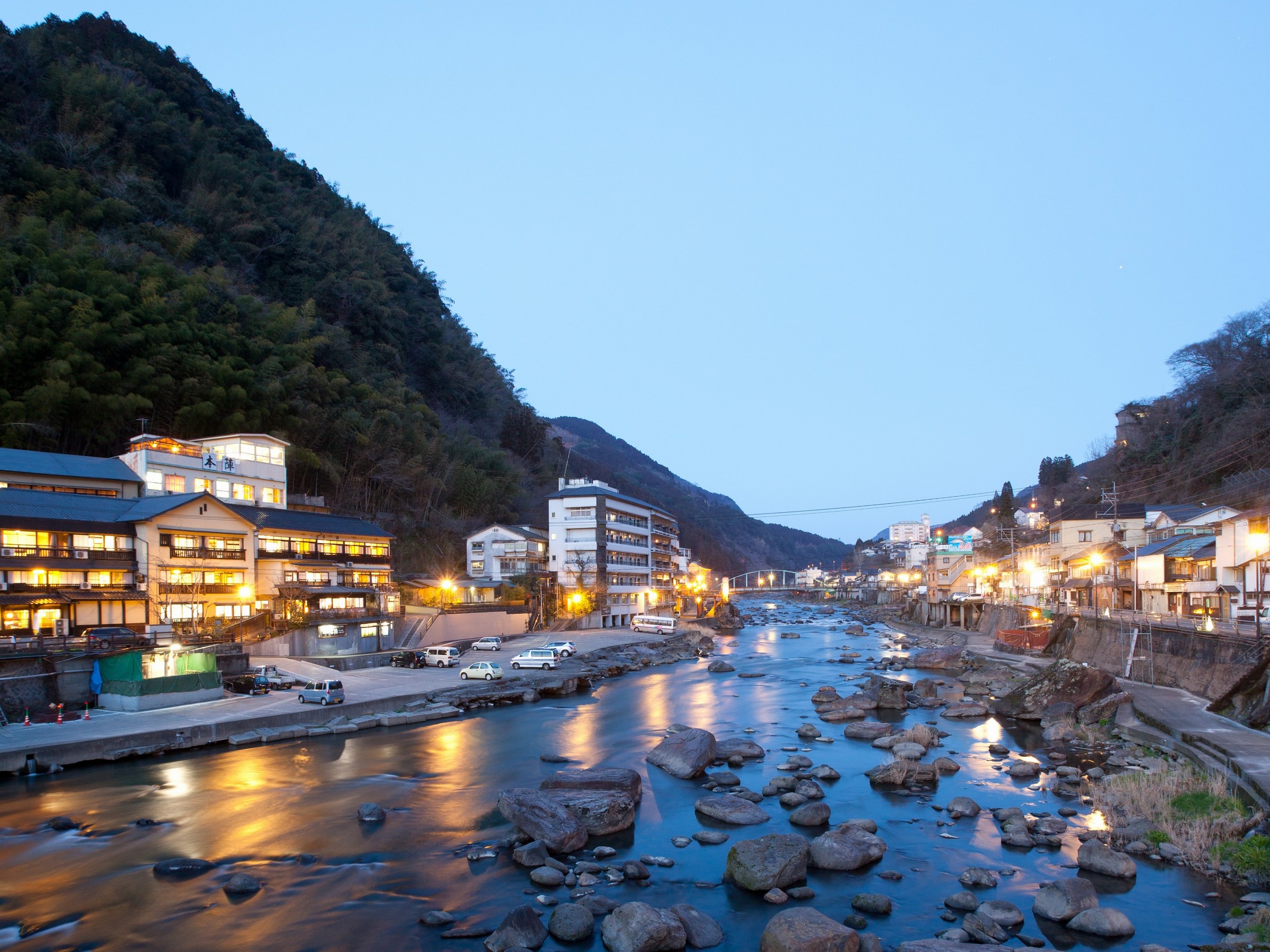 由布院に次ぐ大分の隠れた名湯！天ヶ瀬温泉の絶景川湯と高級旅館