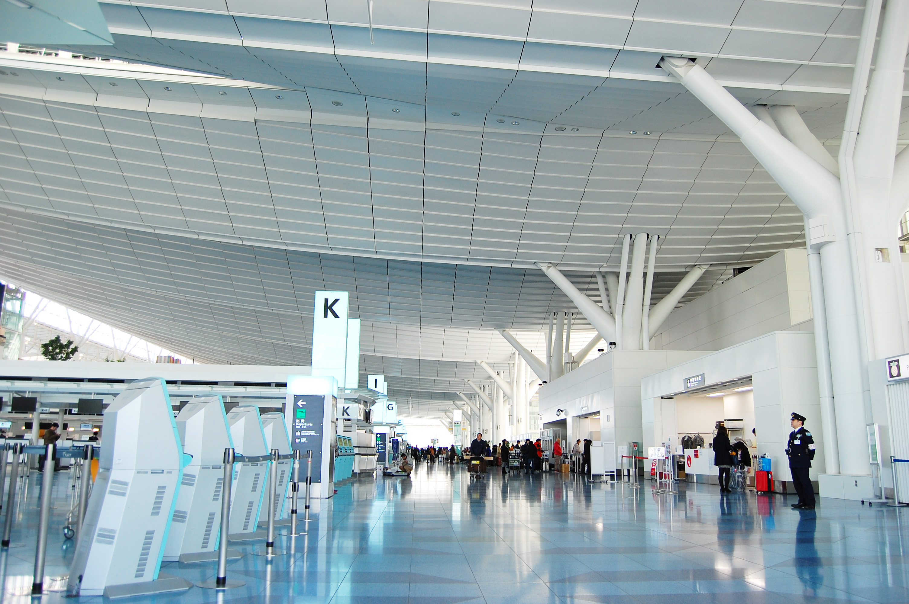 空港到着「国内1時間・国際2時間前」は危険？乗り遅れ防ぐ最新基準